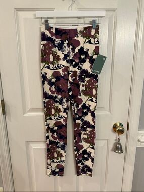Lysse Cream & Purple Watercolor Floral Leggings sz XS NWT